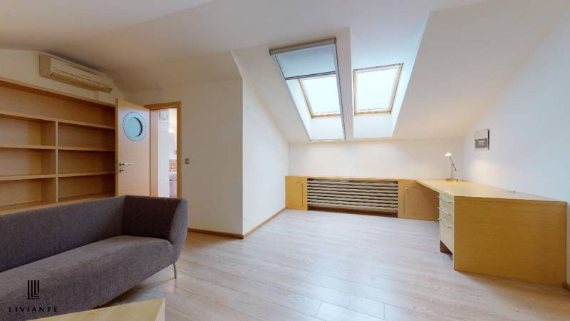 Rent Four+ bedroom apartment, Four+ bedroom apartment, Námestie sv. Fr