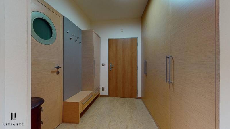 Rent Four+ bedroom apartment, Four+ bedroom apartment, Námestie sv. Fr