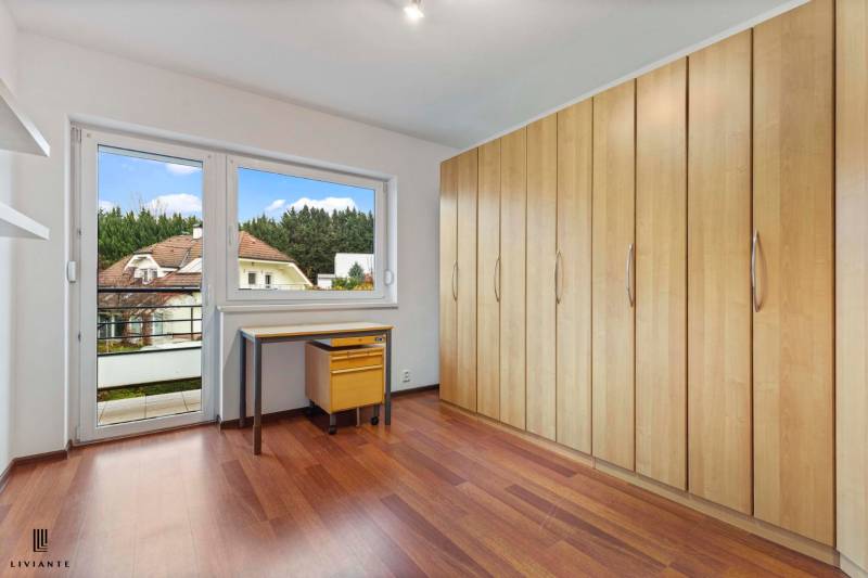 Rent Three bedroom apartment, Three bedroom apartment, Strmý vŕšok, Br