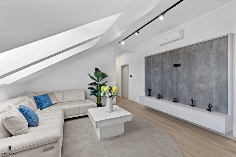 Rent Three bedroom apartment, Three bedroom apartment, Trnavská cesta,