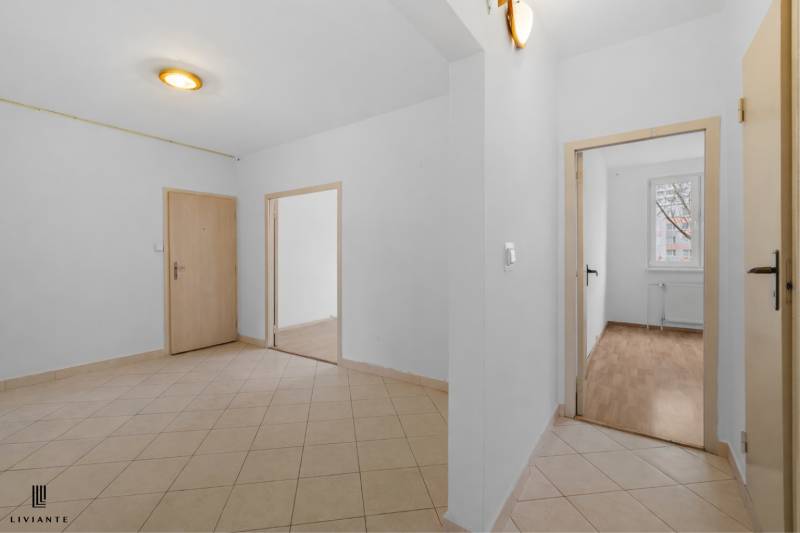 Sale Three bedroom apartment, Three bedroom apartment, Hrobákova, Brat