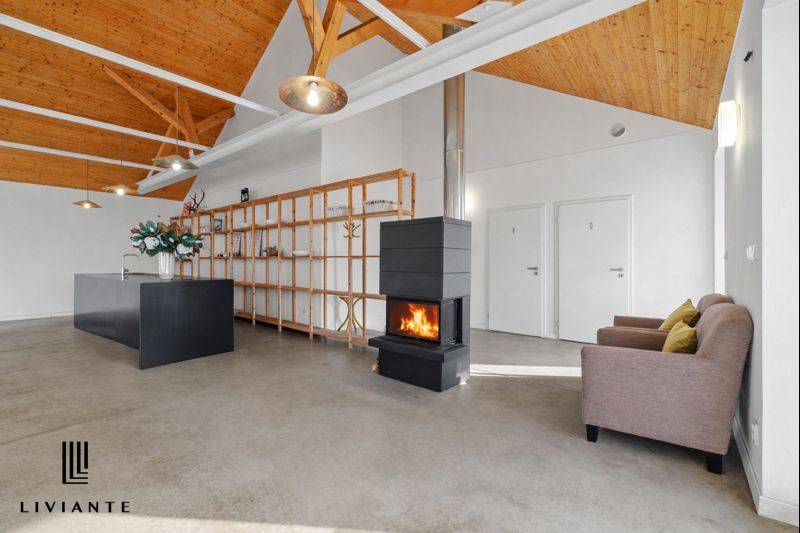 Sale Building, Building, Láb, Malacky, Slovakia