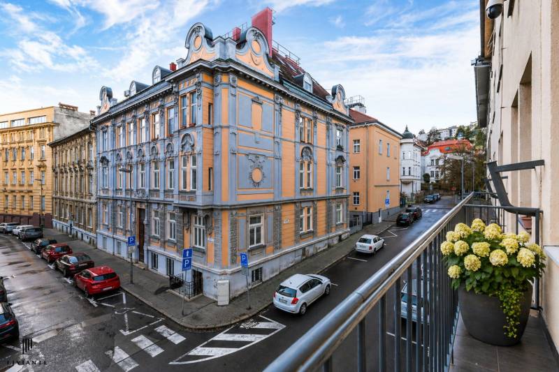 Sale Two bedroom apartment, Two bedroom apartment, Gunduličova, Bratis