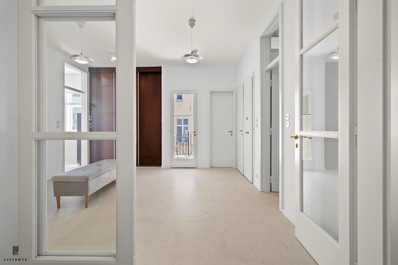 Rent Three bedroom apartment, Three bedroom apartment, Gröslingova, Br
