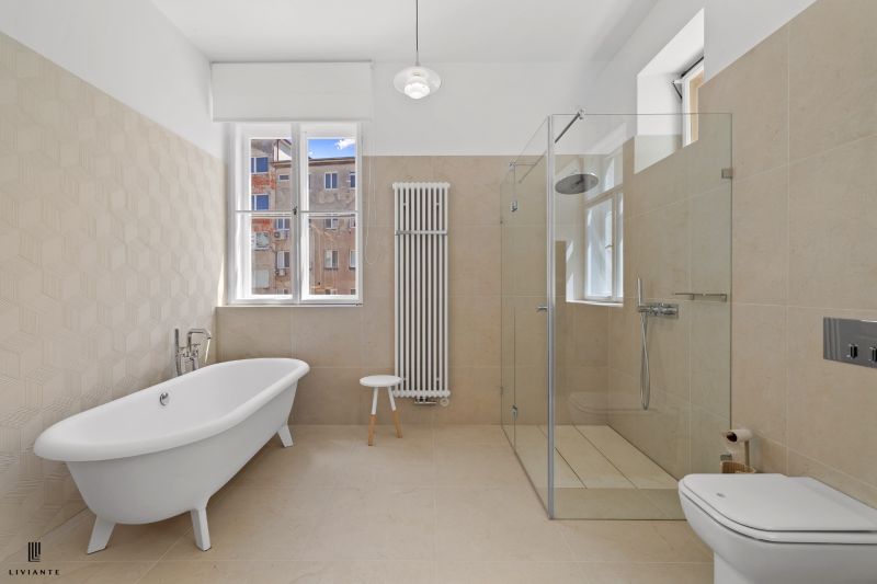 Rent Three bedroom apartment, Three bedroom apartment, Gröslingova, Br