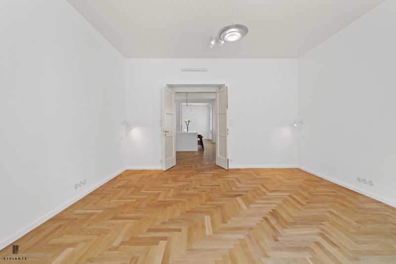 Rent Three bedroom apartment, Three bedroom apartment, Gröslingova, Br