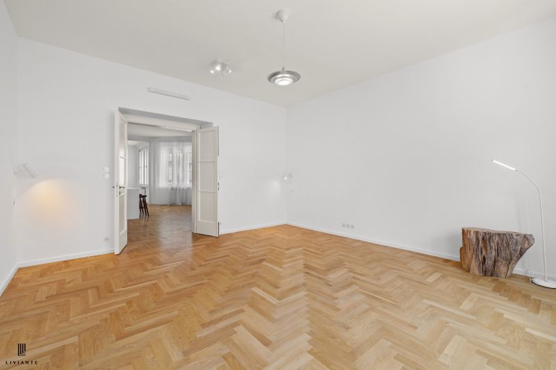 Rent Three bedroom apartment, Three bedroom apartment, Gröslingova, Br