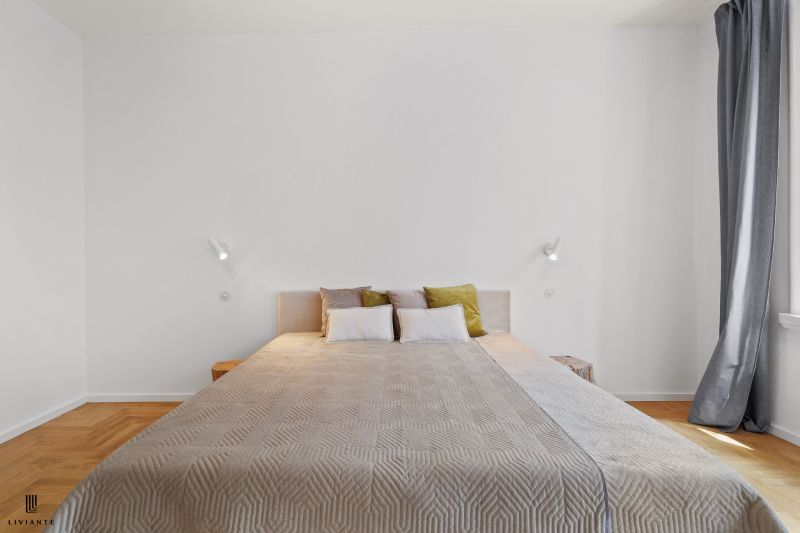 Rent Three bedroom apartment, Three bedroom apartment, Gröslingova, Br
