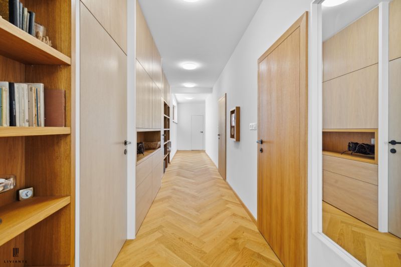 Rent Three bedroom apartment, Three bedroom apartment, Dunajská, Brati