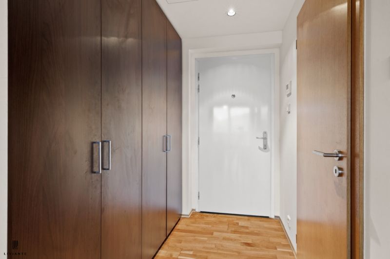 Rent One bedroom apartment, One bedroom apartment, Dvořákovo nábrežie,