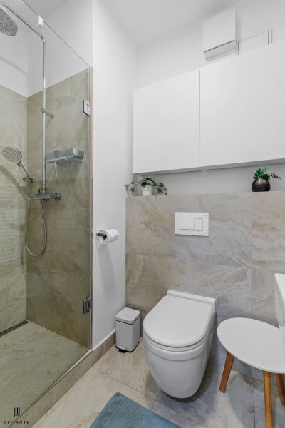 Rent Three bedroom apartment, Three bedroom apartment, Staré grunty, B