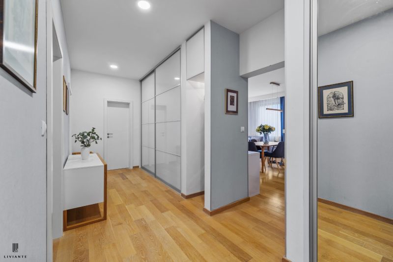 Rent Three bedroom apartment, Three bedroom apartment, Staré grunty, B