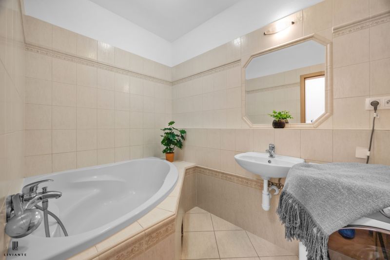 Rent One bedroom apartment, One bedroom apartment, Kresánkova, Bratisl